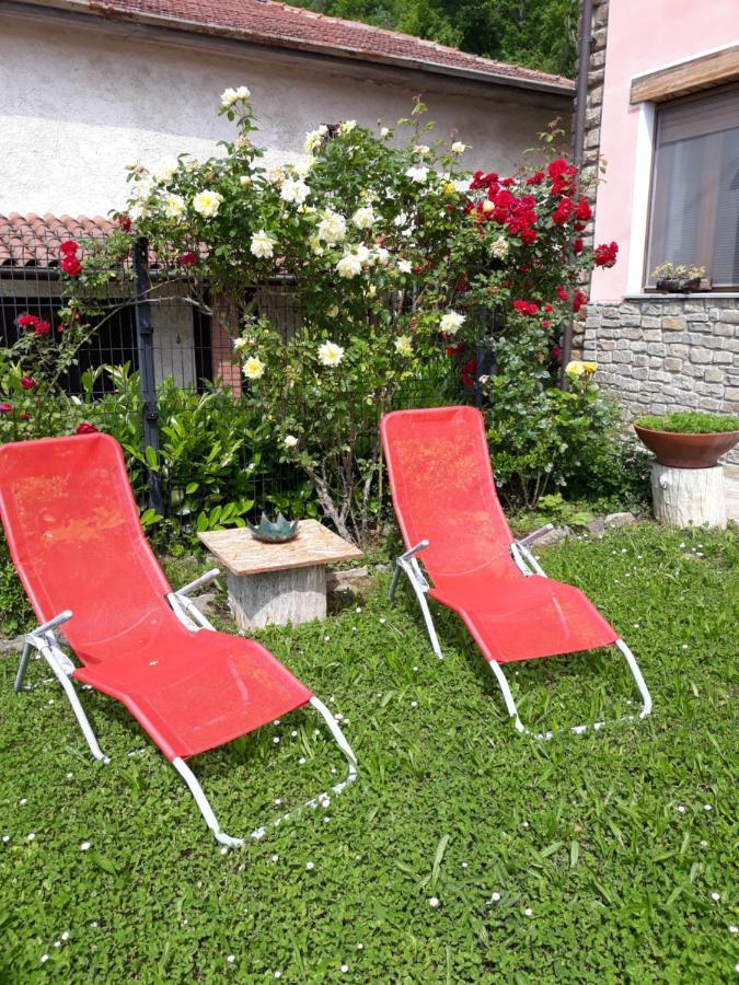 Ca D' Fefi Bed and Breakfast Gorzegno Eksteriør billede