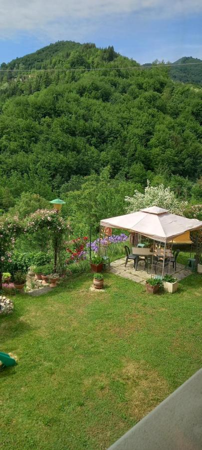 Ca D' Fefi Bed and Breakfast Gorzegno Eksteriør billede