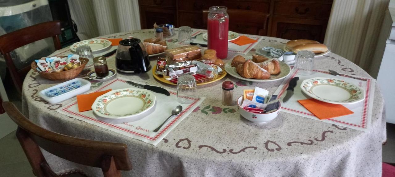 Ca D' Fefi Bed and Breakfast Gorzegno Eksteriør billede