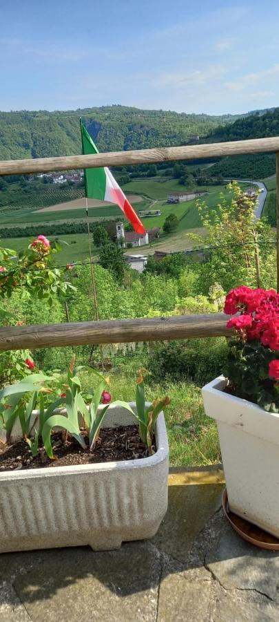 Ca D' Fefi Bed and Breakfast Gorzegno Eksteriør billede
