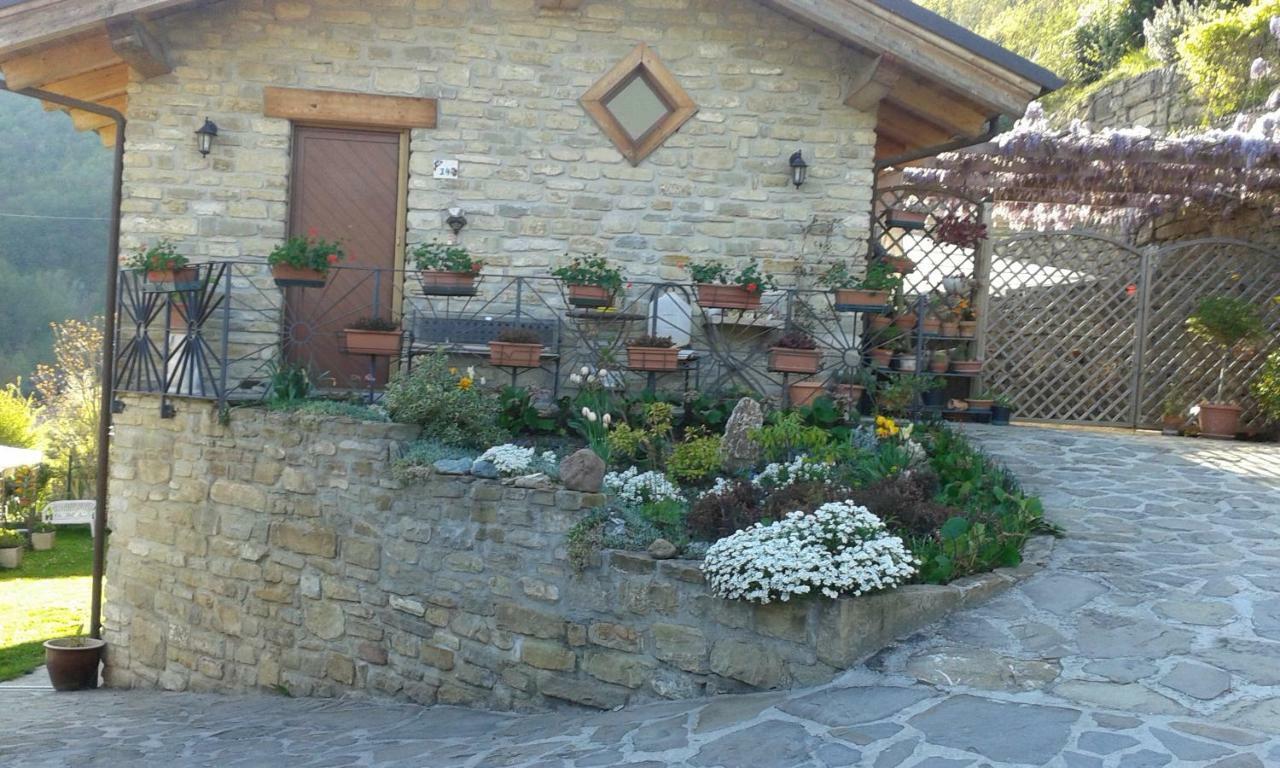 Ca D' Fefi Bed and Breakfast Gorzegno Eksteriør billede