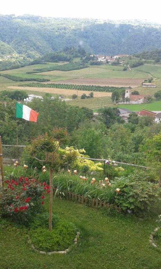 Ca D' Fefi Bed and Breakfast Gorzegno Eksteriør billede